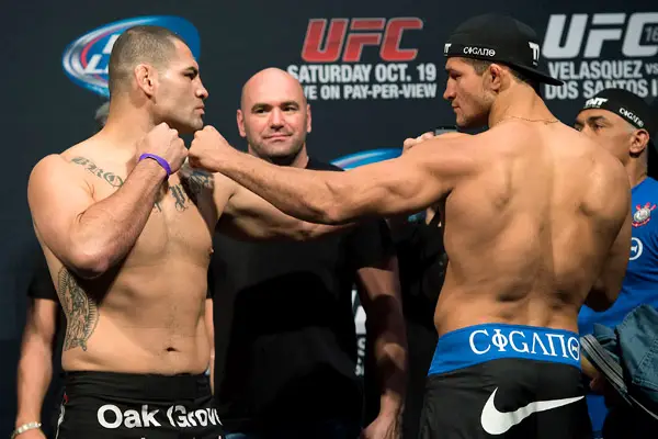 Cain Velasquez vs Junior Dos Santos